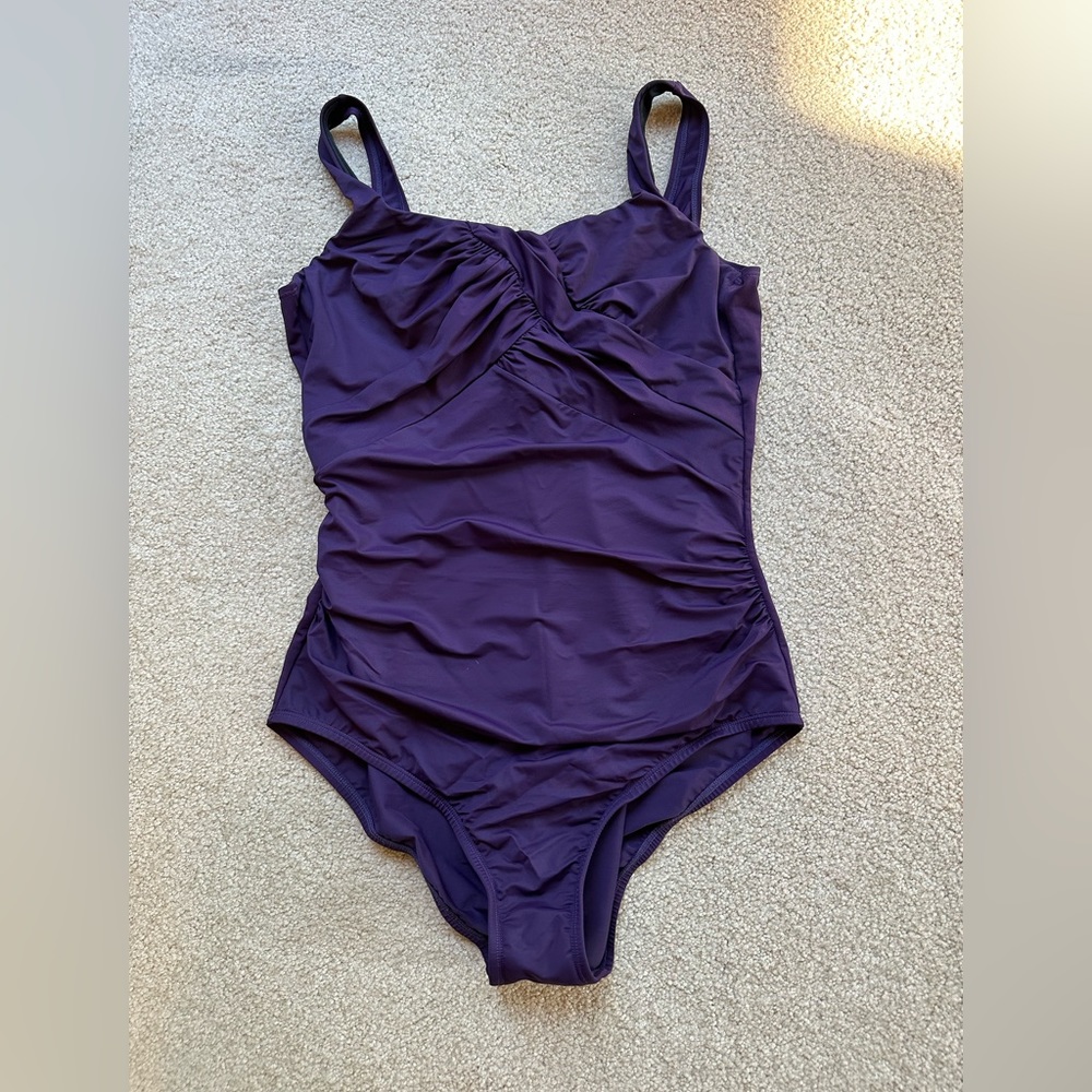 Lands End size 14 long one piece swimsuit “slendersuit carmella tummy control”